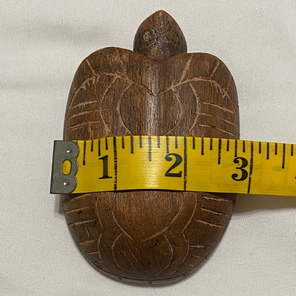 Wooden hand-carved Turtle hidden compartment Figurine - Picture 7 of 7